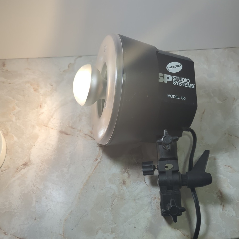 Rokunar Studio Pro 150‎ AC Flash Modeling Lamp 135ws Tested works